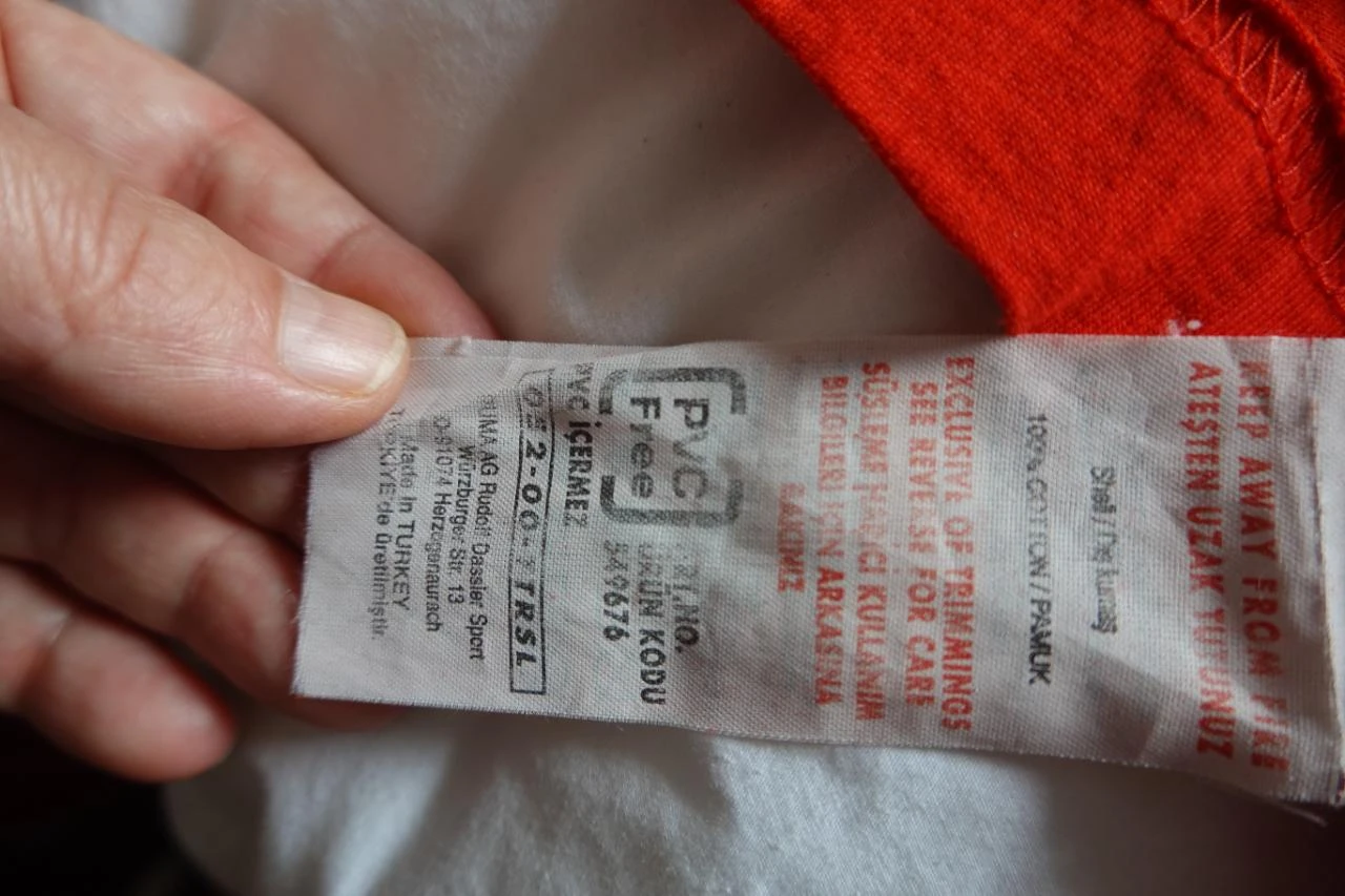 Red Puma men's XL T-shirt with El Toro print, sporty style – photo 6
